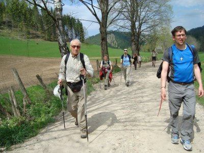 ZUM VERGR�SSERN DRAUFKLICKEN - Fusswallfahrt nach Mariazell 2013 � Pfarre St. Othmar in M�dling