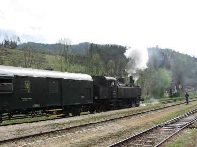 ZUM VERGR�SSERN DRAUFKLICKEN - Fusswallfahrt nach Mariazell 2013 � Pfarre St. Othmar in M�dling