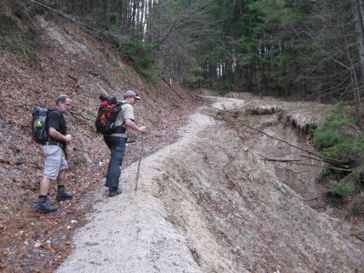 ZUM VERGR�SSERN DRAUFKLICKEN - Fusswallfahrt nach Mariazell 2013 � Pfarre St. Othmar in M�dling