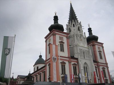ZUM VERGR�SSERN DRAUFKLICKEN - Fusswallfahrt nach Mariazell 2013 � Pfarre St. Othmar in M�dling