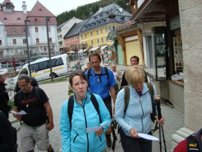 ZUM VERGR�SSERN DRAUFKLICKEN - Fusswallfahrt nach Mariazell 2013 � Pfarre St. Othmar in M�dling