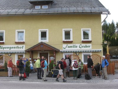 ZUM VERGR�SSERN DRAUFKLICKEN - Fusswallfahrt nach Mariazell 2013 � Pfarre St. Othmar in M�dling