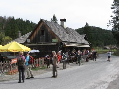 ZUM VERGR�SSERN DRAUFKLICKEN - Fusswallfahrt nach Mariazell 2013 � Pfarre St. Othmar in M�dling