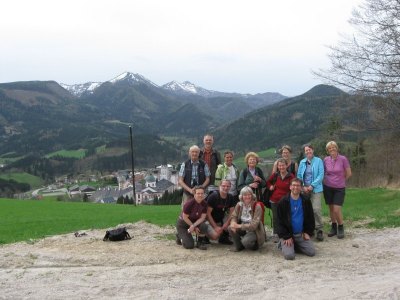 ZUM VERGR�SSERN DRAUFKLICKEN - Fusswallfahrt nach Mariazell 2013 � Pfarre St. Othmar in M�dling