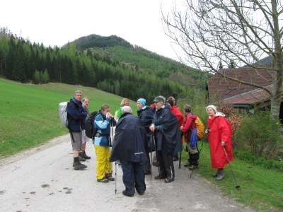 ZUM VERGR�SSERN DRAUFKLICKEN - Fusswallfahrt nach Mariazell 2014 � Pfarre St. Othmar in M�dling