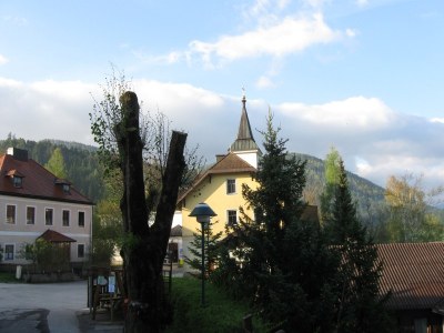 ZUM VERGR�SSERN DRAUFKLICKEN - Fusswallfahrt nach Mariazell 2014 � Pfarre St. Othmar in M�dling