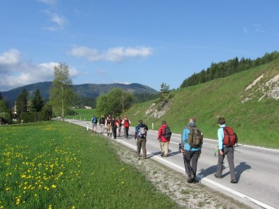 ZUM VERGR�SSERN DRAUFKLICKEN - Fusswallfahrt nach Mariazell 2014 � Pfarre St. Othmar in M�dling