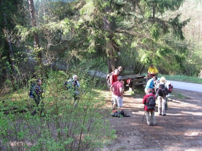ZUM VERGR�SSERN DRAUFKLICKEN - Fusswallfahrt nach Mariazell 2014 � Pfarre St. Othmar in M�dling