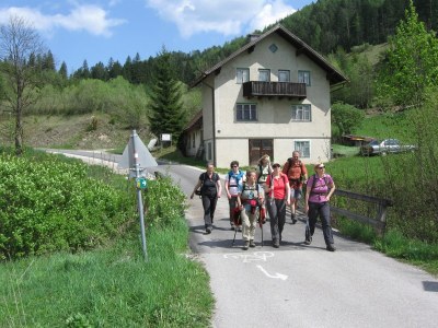 ZUM VERGR�SSERN DRAUFKLICKEN - Fusswallfahrt nach Mariazell 2014 � Pfarre St. Othmar in M�dling