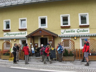 ZUM VERGR�SSERN DRAUFKLICKEN - Fusswallfahrt nach Mariazell 2014 � Pfarre St. Othmar in M�dling