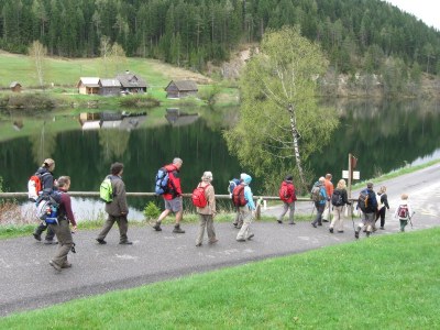 ZUM VERGR�SSERN DRAUFKLICKEN - Fusswallfahrt nach Mariazell 2014 � Pfarre St. Othmar in M�dling