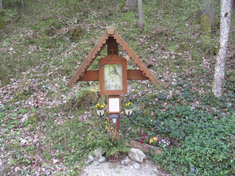 Wegkreuz im Unrechttraisen